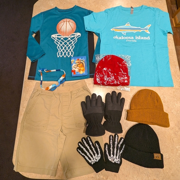 Lot Boys 7-8 y/old boy - Picture 2 of 16